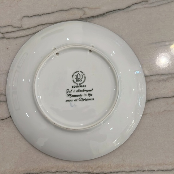 Vintage - 1970 Christmas in Greenland Collector Plate - Picture 9 of 12